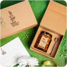 Load image into Gallery viewer, Kashmir Honey with Almonds Gift Pack
